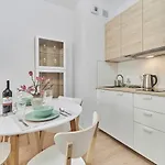 Modern Kosciuszki With Free Garage By Renters Apartment *