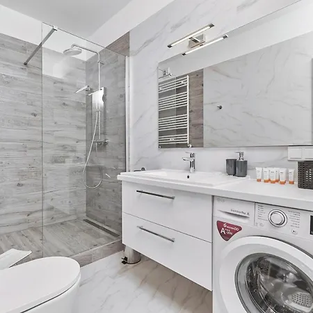 Modern Kosciuszki With Free Garage By Renters Apartment *