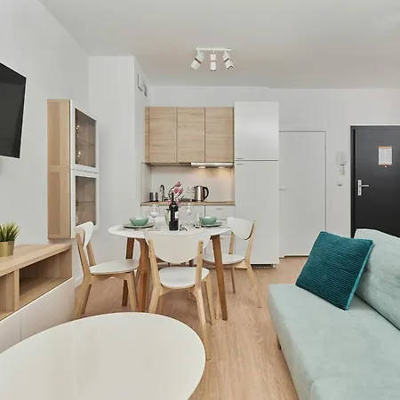 Apartment Modern Kosciuszki With Free Garage By Renters Wroclaw