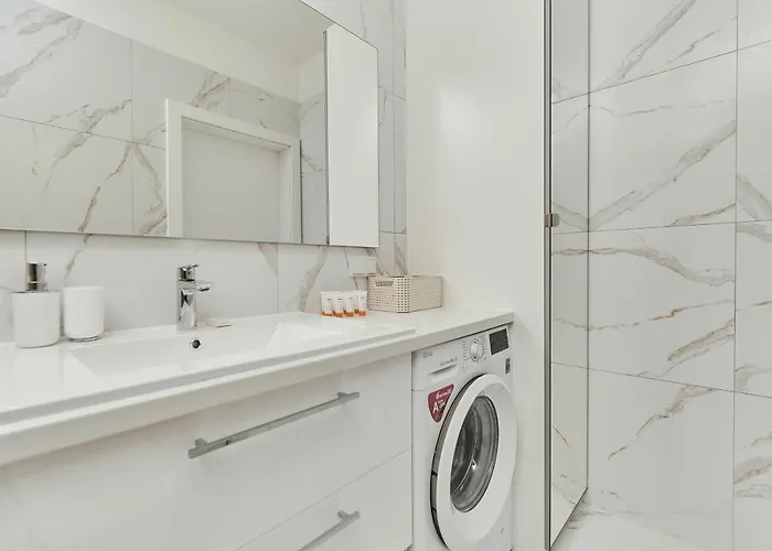 Modern Kosciuszki With Free Garage By Renters Apartment *