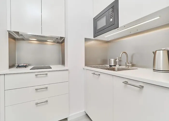 Modern Kosciuszki With Free Garage By Renters Breslau